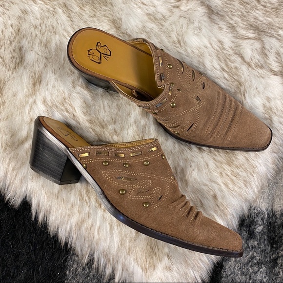 Urban Outfitters Shoes - Pointed mule heeled slip on shoes 7.5 8